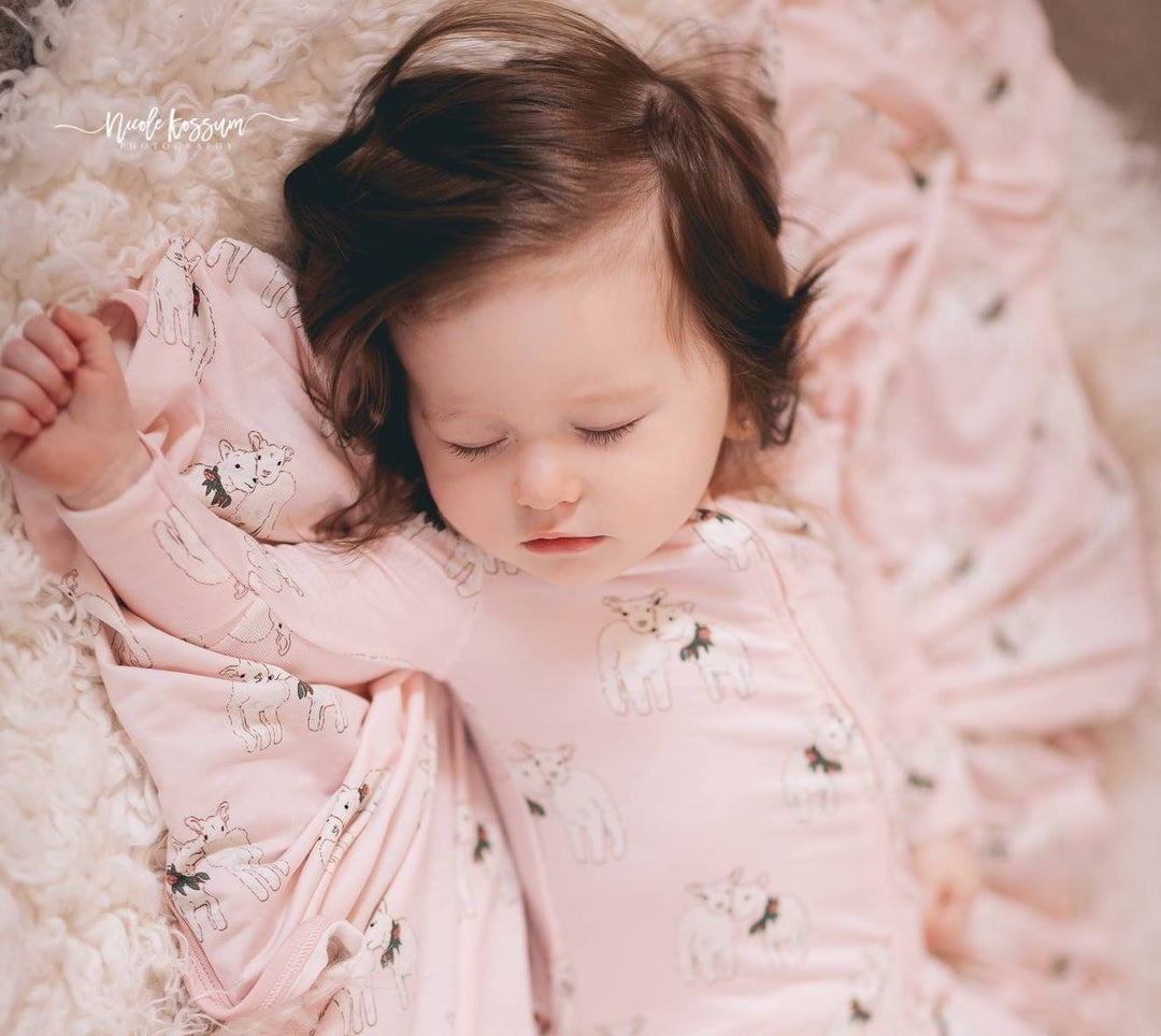 How Important is the Right Pajamas for Your Baby to Get a Good Night's Sleep? - Free Birdees