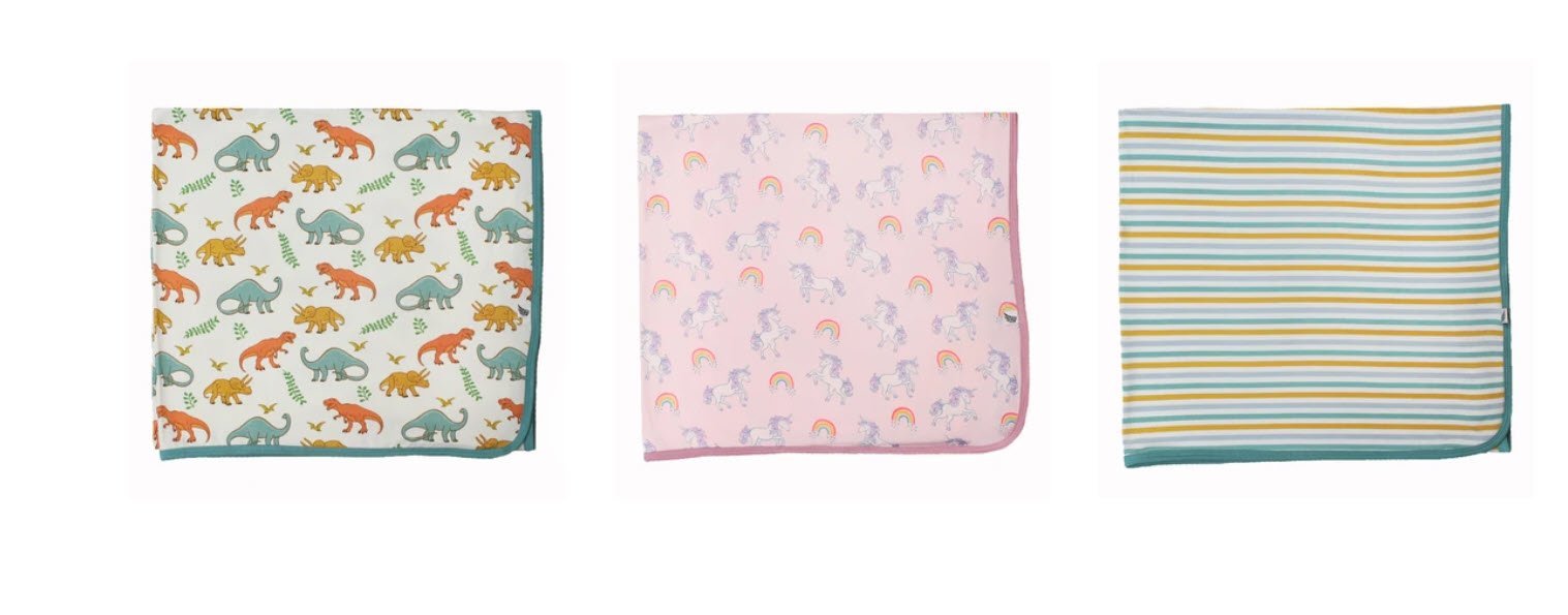 When can babies sleep with blankets? Free Birdees