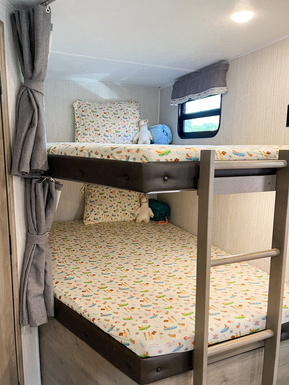 Alpaca Road Trip Twin Fitted Sheet