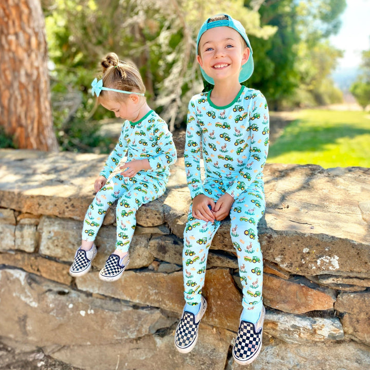 Free Birdees Green Tractors Long Sleeve Pajama Set (2T - 12Y) - Free Birdees