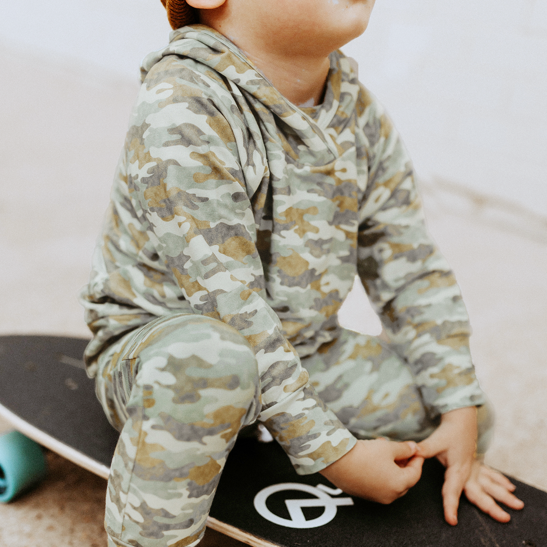 Boys discount camo hoodie