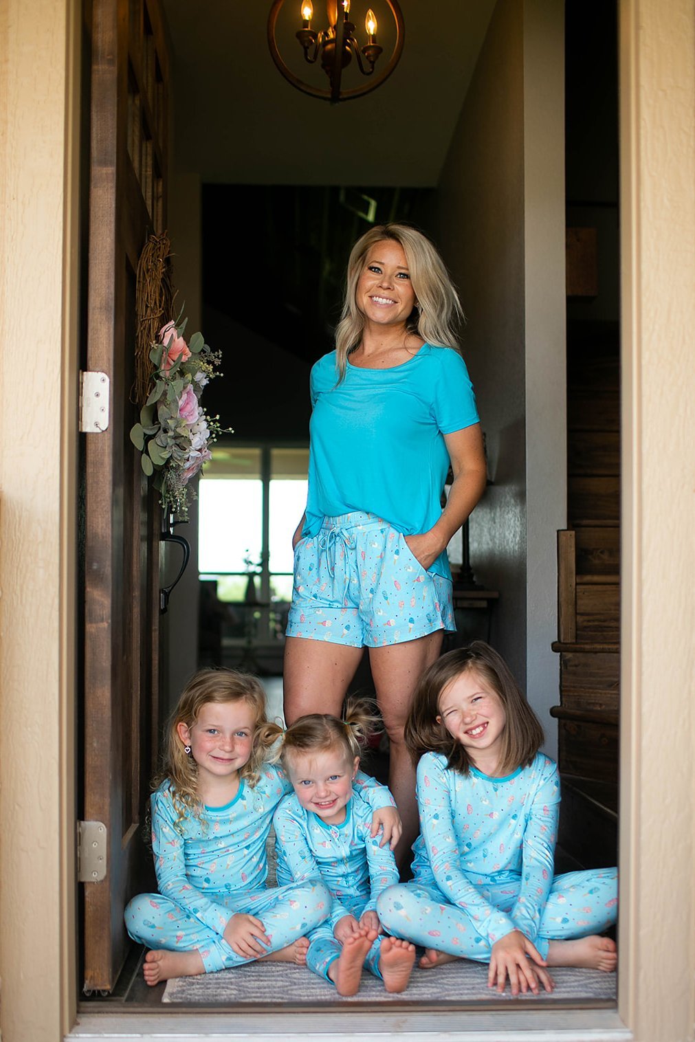 Aqua Popsicles Women's Short Sleeve & Shorts Pajama Set