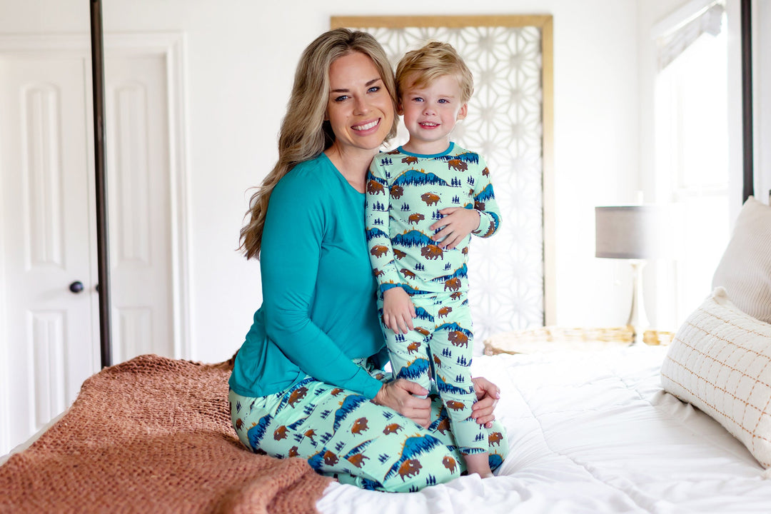 Frosted Blue Milk & Cookies Women's Long Sleeve Pajama Set – Free Birdees