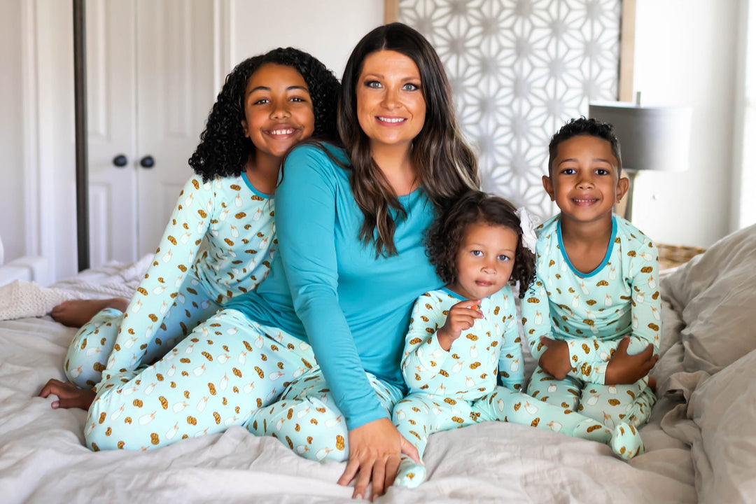 Frosted Blue Milk & Cookies Women's Long Sleeve Pajama Set