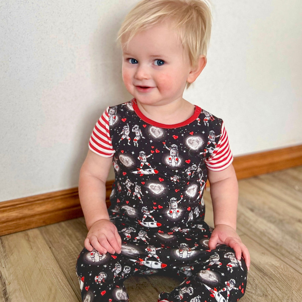 Space Hearts Romper with Side Zipper (0-24m) - Free Birdees